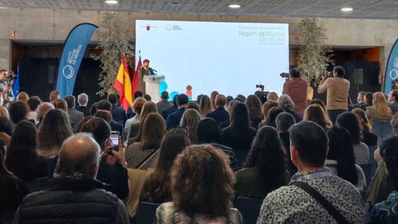 Hostetur asiste a la II convención de turismo de la Región de Murcia